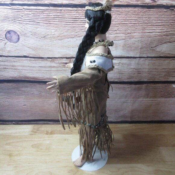 Native American Indian Exquisite 18" Doll with Accessories & Stand - Vintage - Picture 14 of 15